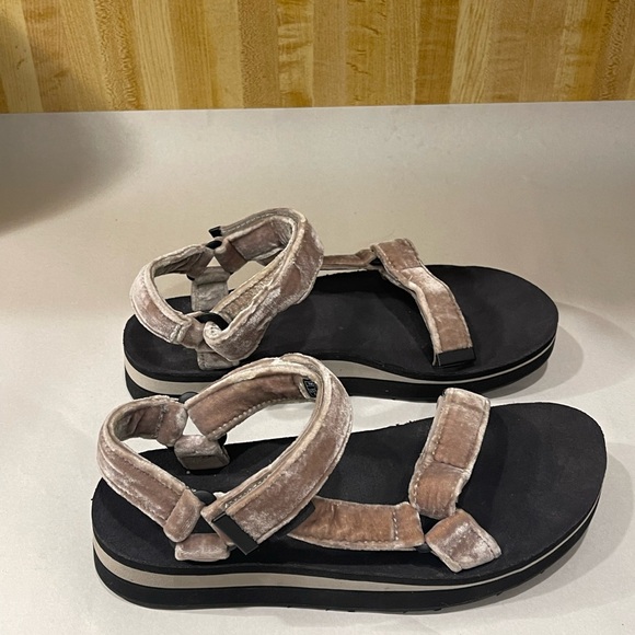 Teva Shoes - Teva Midform Universal Velvet sandals